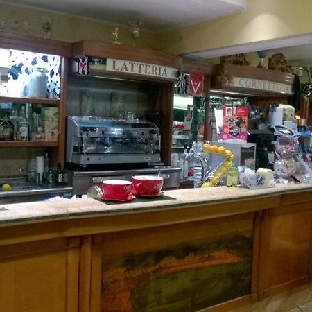 Bb Dante Bed and Breakfast Messina Buitenkant foto